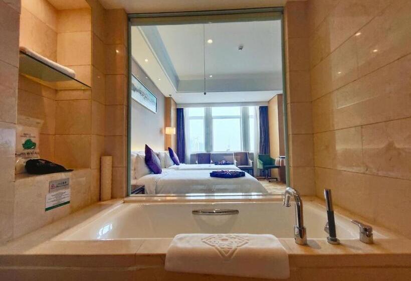 Номер Стандарт, Yangzhong Firth Jinling Grand