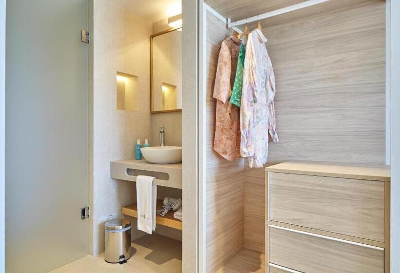 2 Bedrooms Suite Sea View, Can Salia