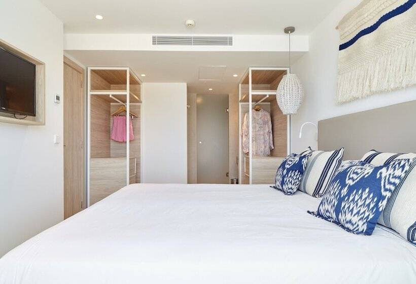 2 Bedrooms Suite Sea View, Can Salia