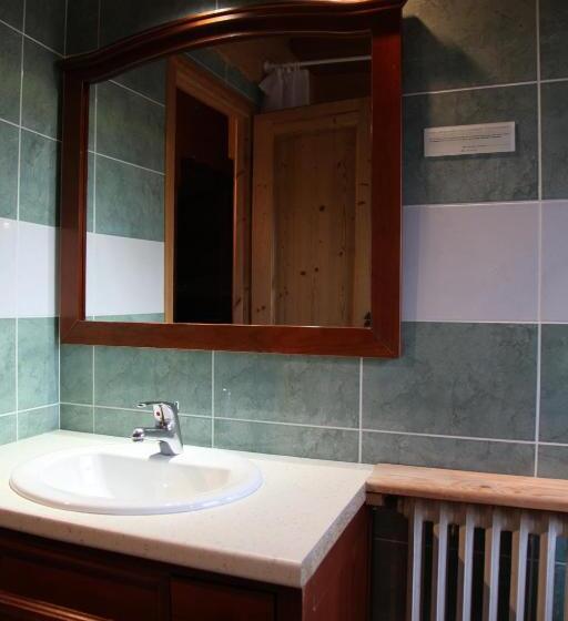 패밀리 룸, Cro Bidou