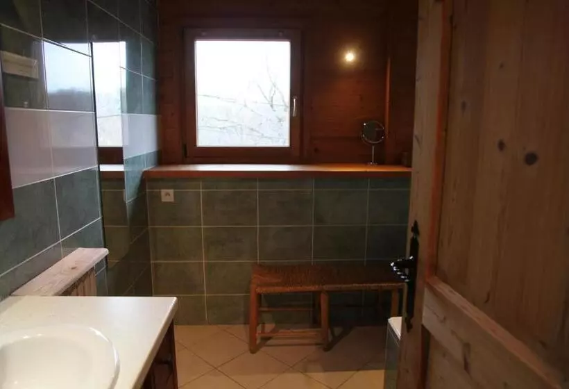 Family Room, Cro Bidou