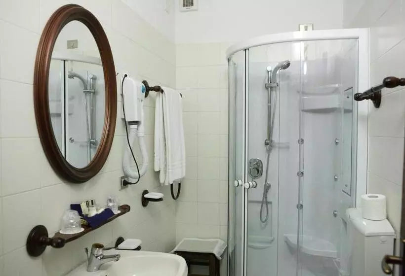 اتاق استاندارد چهار تخته, Edelweiss & Spa