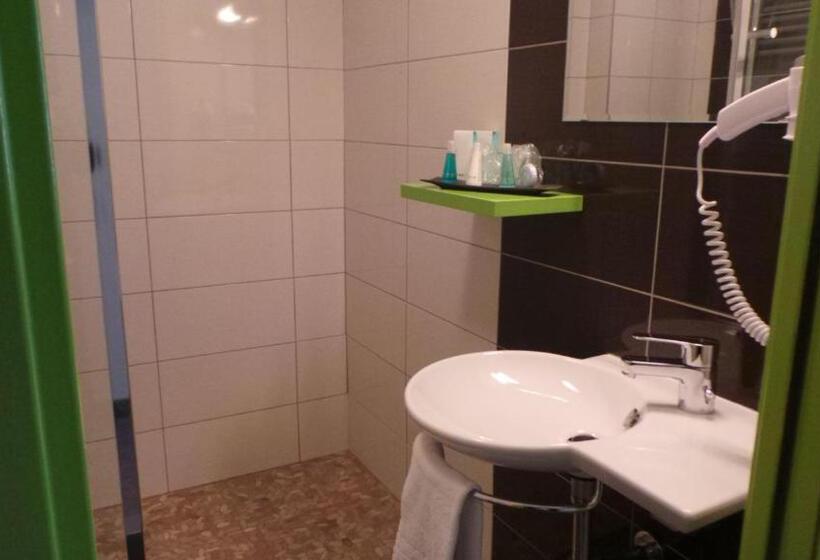 غرفة قياسية إطلالة جانبية علي البحر, Hôtel De La Baie Des Trépassés