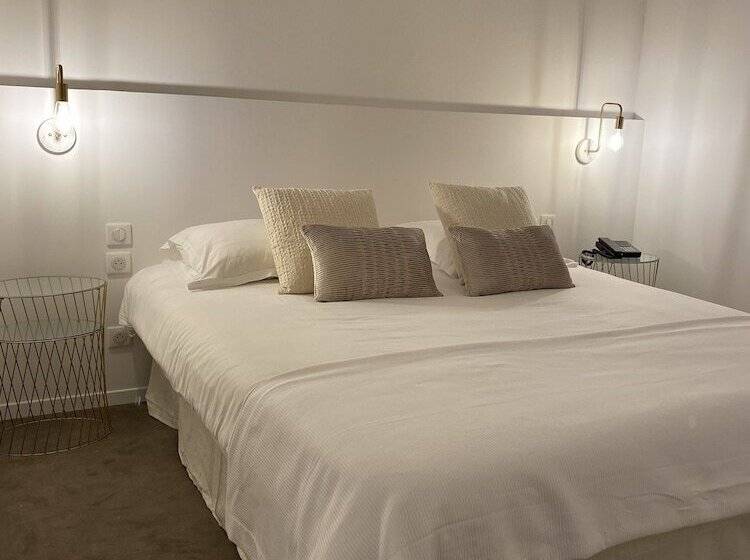 标准间, La Chaumette