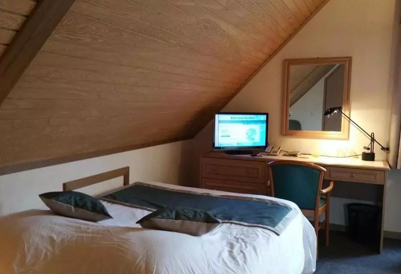 スタンダードトリプルルーム, Logis Hotel Restaurant La Sapinière
