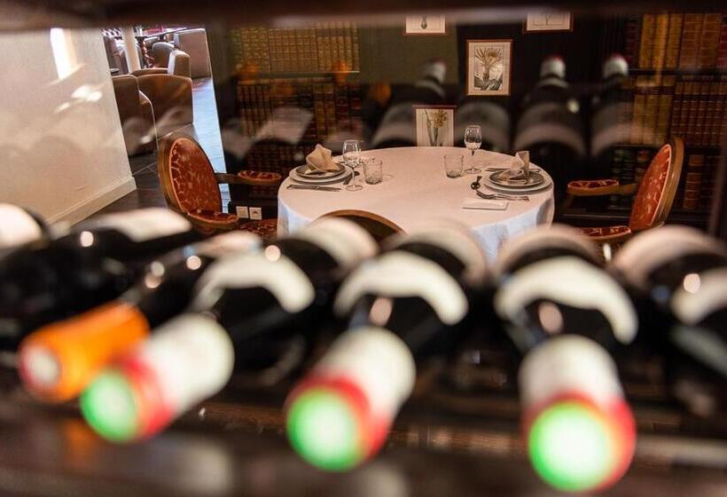 חדר סטנדרט נוף לגינה, Logis   Hotel Restaurant La Sapinière