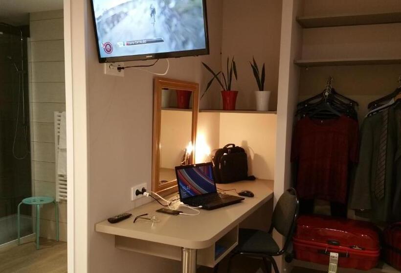 סטודיו סטנדרט מיטה זוגית, Logis   Hotel Restaurant La Sapinière