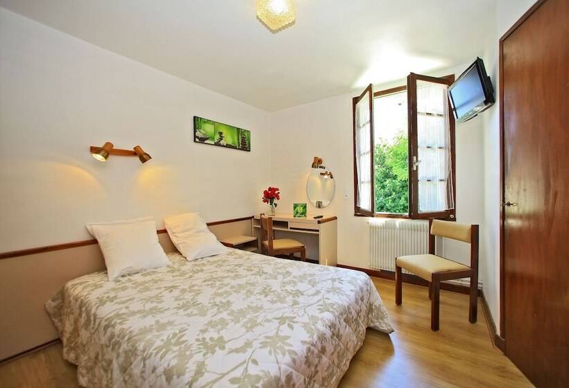 اتاق اکونومی, Le Clos Grand