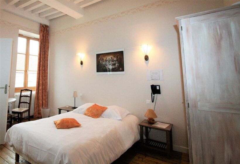 Номер Стандарт, Logis Hostellerie Bressane