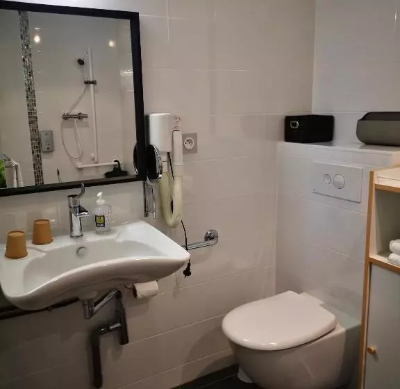 コンフォートルーム, Logis Hôtel La Grassinais Saint Malo