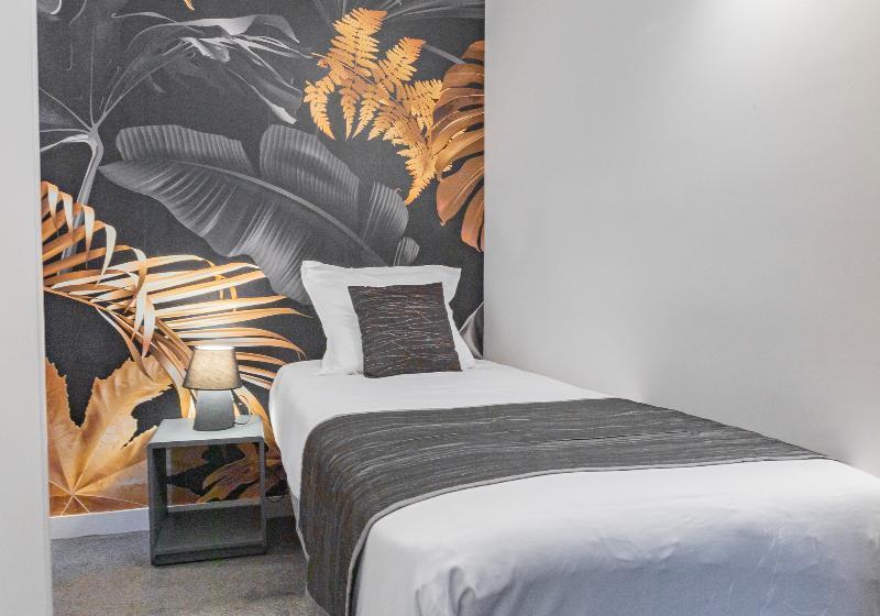 اتاق راحتی سه تخته, Logis Hôtel La Grassinais Saint Malo