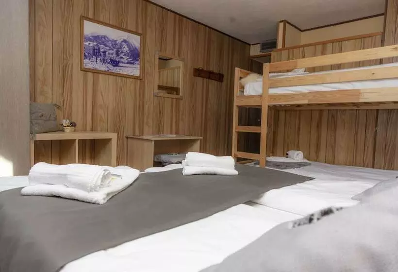 スタンダード4人部屋, Monte Triplex