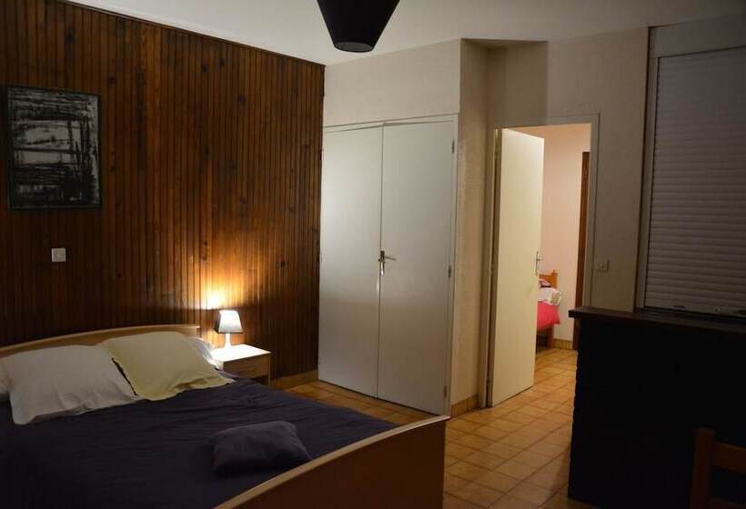 4인용 스탠다드 룸, Restaurant Les Planottes