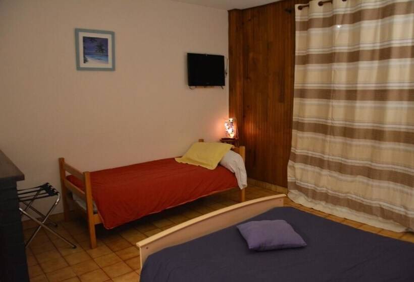 4인용 스탠다드 룸, Restaurant Les Planottes