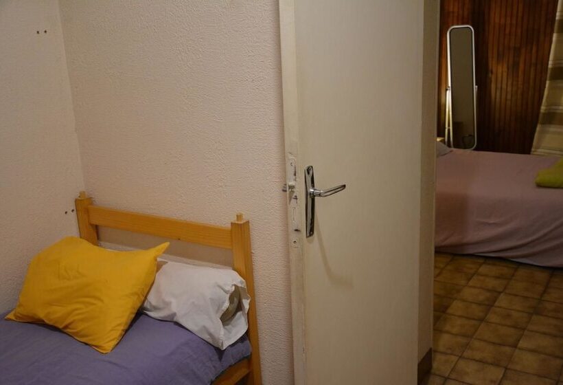 스탠다드 트리플 룸, Restaurant Les Planottes