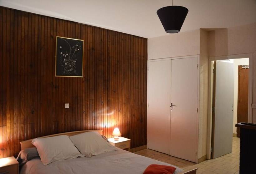 스탠다드 룸, Restaurant Les Planottes