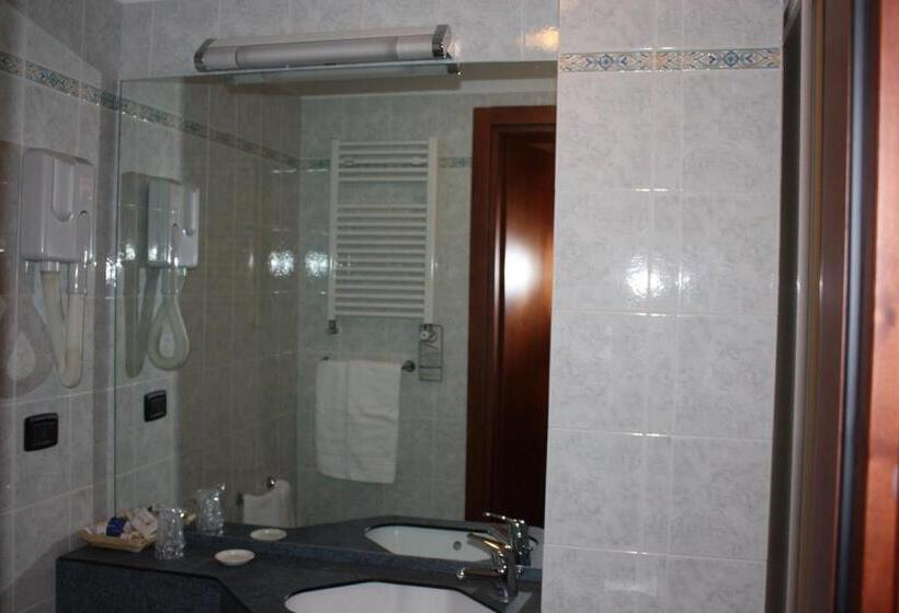 חדר סטנדרט, Tre Denti