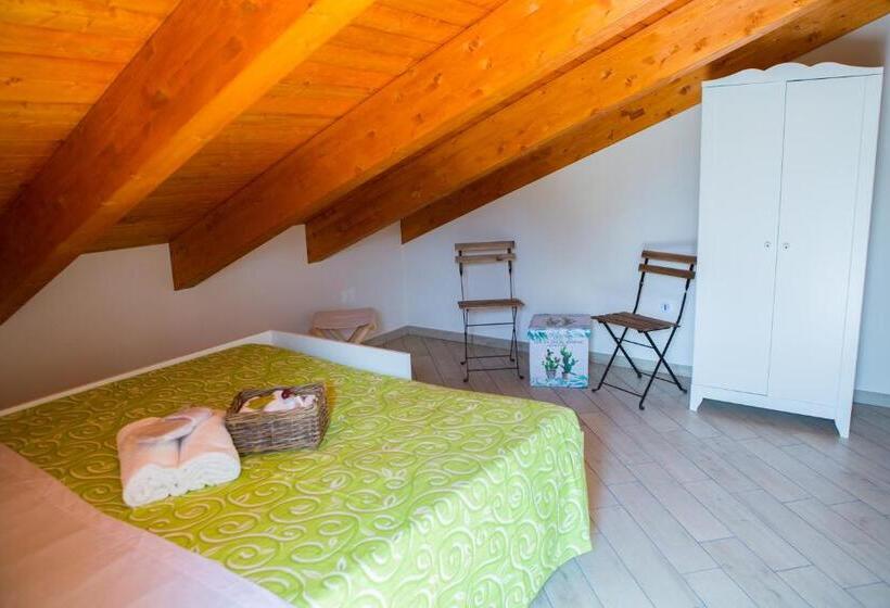 Standard room with outdoor bath, Il Mare In Mansarda