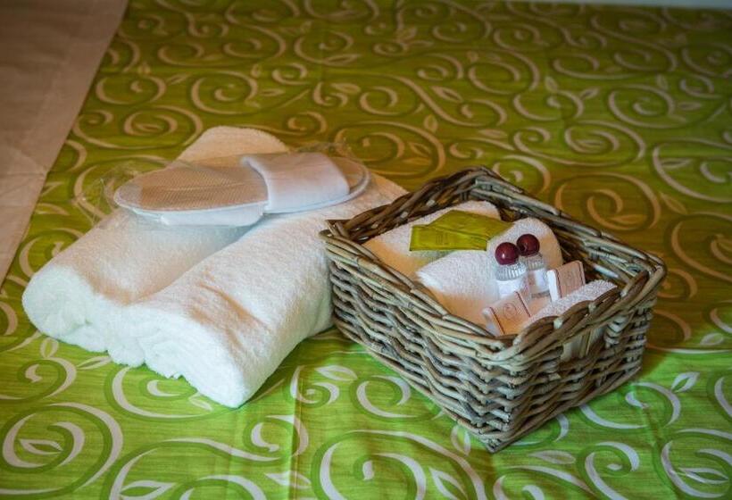 Standard room with outdoor bath, Il Mare In Mansarda