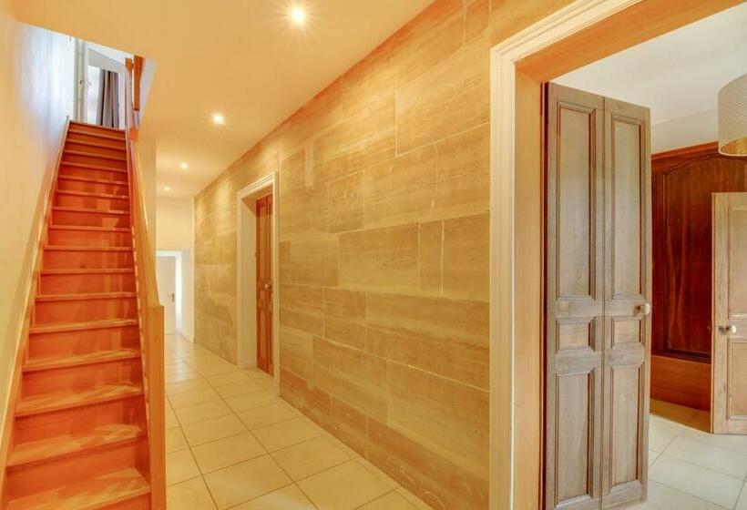 3 Bedroom Suite, Maison D Hotes La Villa Des Ducs Barleduc
