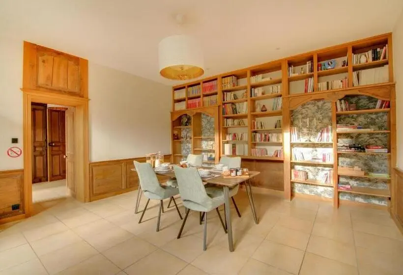 キングサイズベッドのデラックスルーム, Maison D Hotes La Villa Des Ducs Barleduc