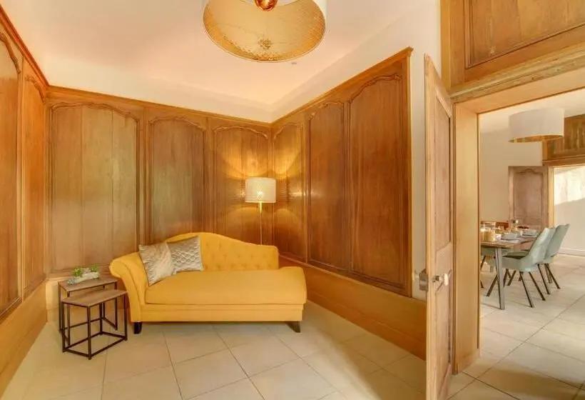 キングサイズベッドのデラックスルーム, Maison D Hotes La Villa Des Ducs Barleduc
