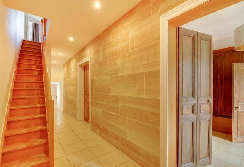 اتاق لوکس با تخت بزرگ, Maison D Hotes La Villa Des Ducs Barleduc