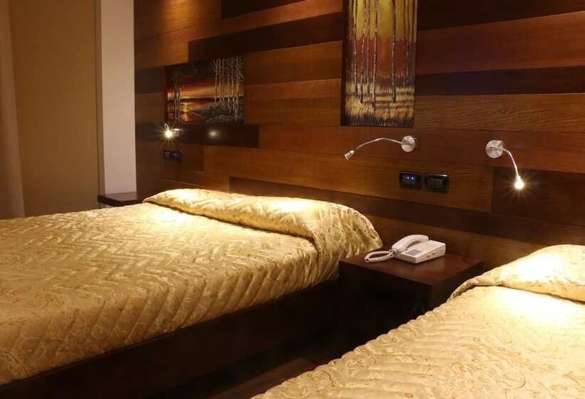 标准三人间, Centrale