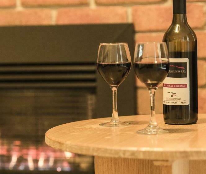 חדר סטנדרט עם מיטת קינג, Macedon Ranges Hotel & Spa