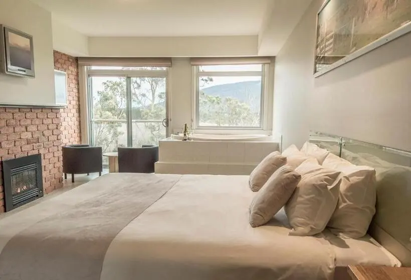 キングサイズベッドのスーペリアルーム, Macedon Ranges Hotel & Spa