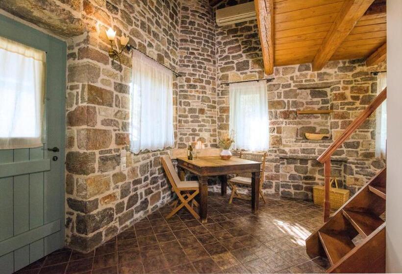 オーシャンビュースイート, Palaeopoli Villas