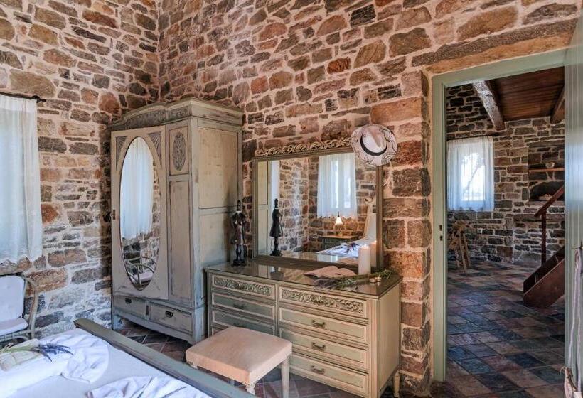 オーシャンビュースイート, Palaeopoli Villas