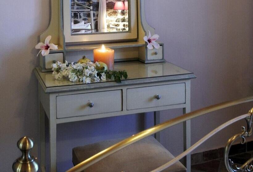 オーシャンビュースイート, Palaeopoli Villas