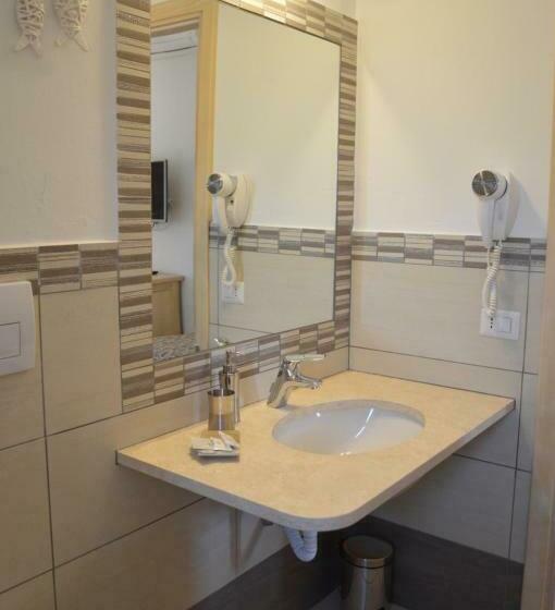 חדר סטנדרט עם מיטת קינג, Guest Rooms Affittacamere