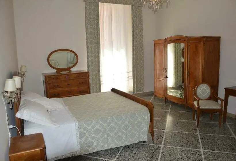 اتاق استاندارد سه تخته با سرویس بهداشتی مشترک, Casa Ciri Bed & Breakfast
