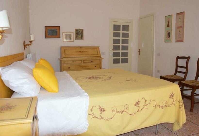 اتاق استاندارد با سرویس بهداشتی مشترک, Casa Ciri Bed & Breakfast