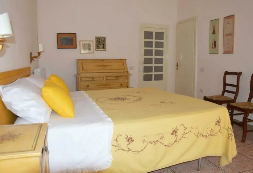 اتاق استاندارد با سرویس بهداشتی مشترک, Casa Ciri Bed & Breakfast