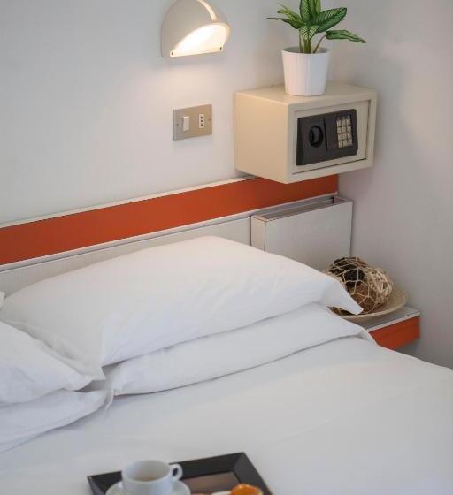 غرفة قياسية, Bologna