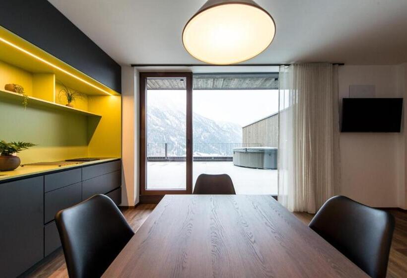 דירת פנטהאוז 1 חדרי שינה, Mountain Residence Montana