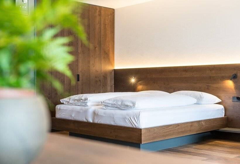 デラックススタジオ, Mountain Residence Montana