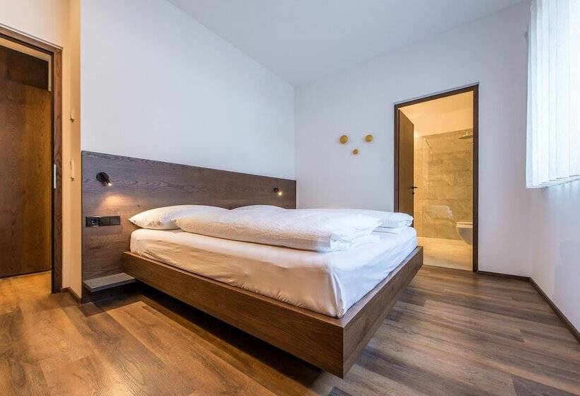 דירת פנטהאוז 2 חדרי שינה, Mountain Residence Montana