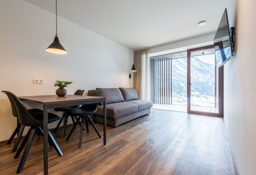 דירת פנטהאוז 1 חדרי שינה, Mountain Residence Montana