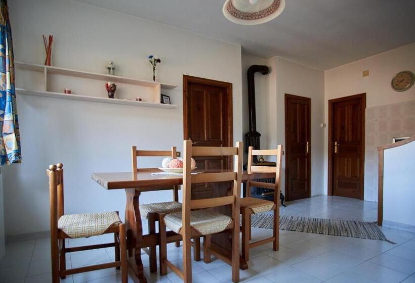 آپارتمان 1 خوابه با چشم‌انداز, B&b La Bredia