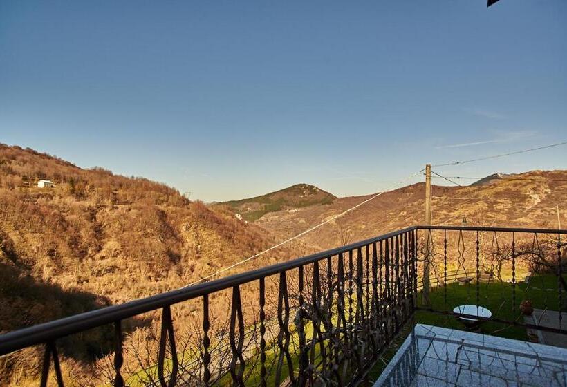 Апартаменты 1 Спальня с Видом, B&b La Bredia