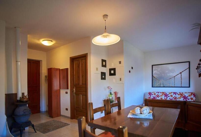 آپارتمان 1 خوابه با چشم‌انداز, B&b La Bredia