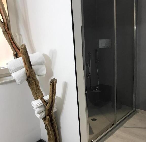 اتاق خانوادگی, B&b Le Stanze Al Centro