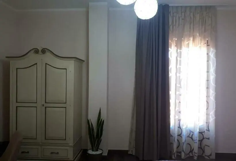 バルコニー付きデラックスルーム, Casale Degli Ulivi
