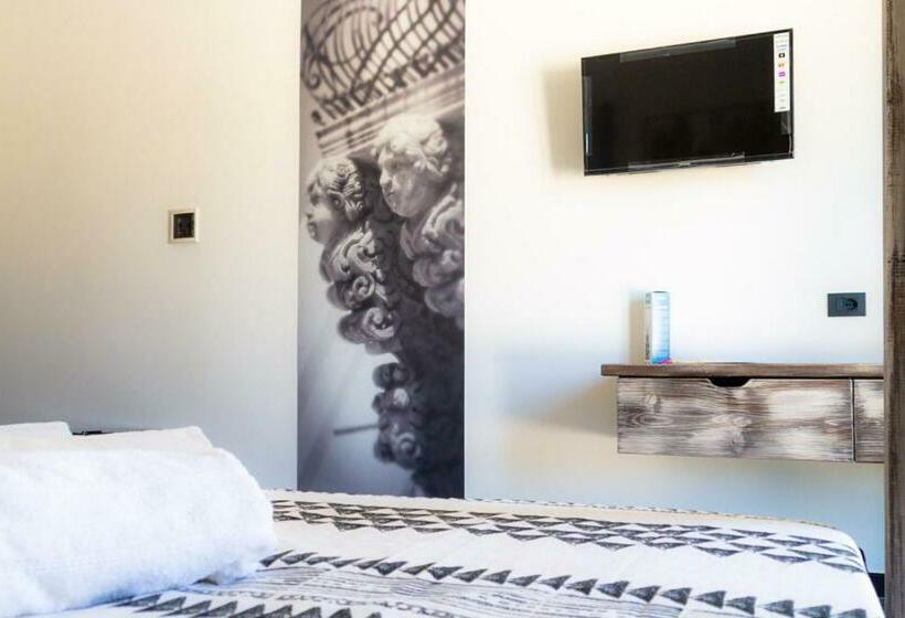 חדר דלוקס, Isola Dei Poeti