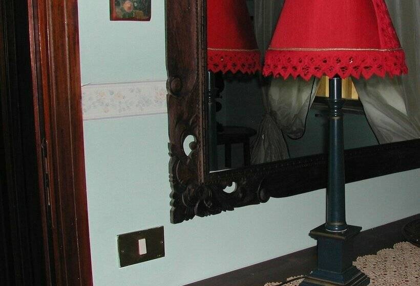 Ortak Banyolu Standart Oda, Donna Annetta