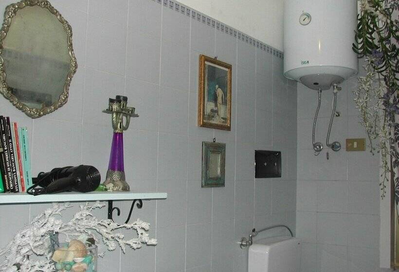 Ortak Banyolu Standart Oda, Donna Annetta